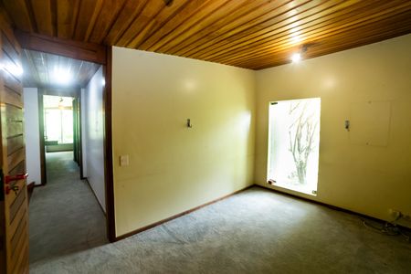 Casa à venda com 604m², 8 quartos e 10 vagasEscritório