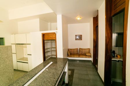 Casa à venda com 604m², 8 quartos e 10 vagasÁrea de Serviço