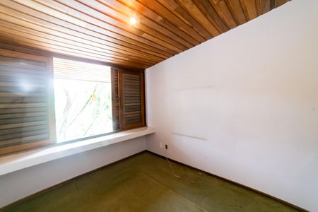 Casa à venda com 604m², 8 quartos e 10 vagasSuíte 2