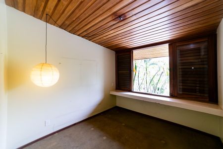 Casa à venda com 604m², 8 quartos e 10 vagasQuarto 1