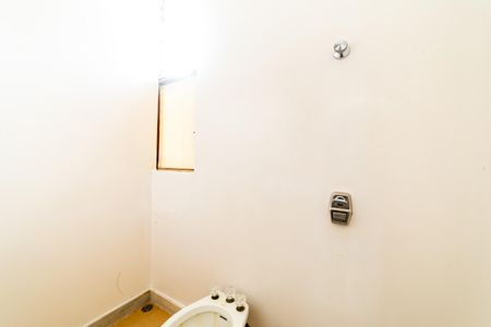 Casa à venda com 604m², 8 quartos e 10 vagasBanheiro da Suíte 2