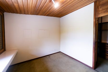 Casa à venda com 604m², 8 quartos e 10 vagasQuarto 2