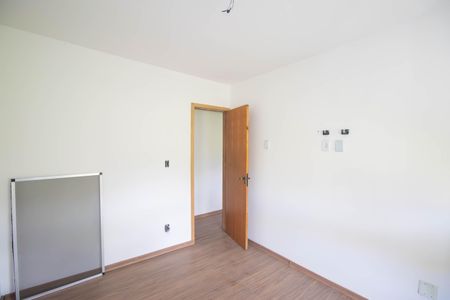 Quarto 2 de apartamento para alugar com 2 quartos, 60m² em Porto Novo, São Gonçalo