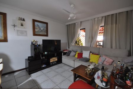 Sala de casa à venda com 3 quartos, 125m² em Vila Medeiros, São Paulo