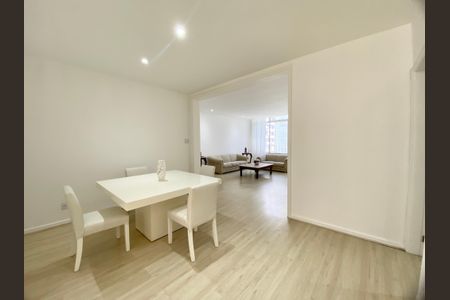 Apartamento para alugar com 147m², 3 quartos e 1 vagaSala 