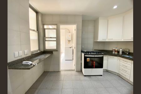 Apartamento para alugar com 147m², 3 quartos e 1 vagaCozinha