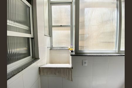 Apartamento para alugar com 147m², 3 quartos e 1 vagaÁrea de Serviço