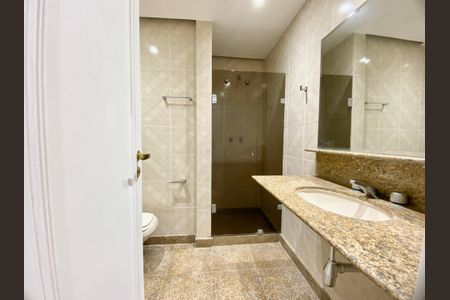 Apartamento para alugar com 147m², 3 quartos e 1 vagaBanheiro social 