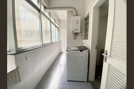 Apartamento para alugar com 147m², 3 quartos e 1 vagaÁrea de Serviço