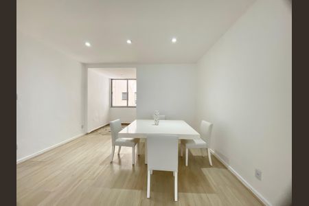 Apartamento para alugar com 147m², 3 quartos e 1 vagaSala 