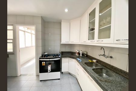 Apartamento para alugar com 147m², 3 quartos e 1 vagaCozinha