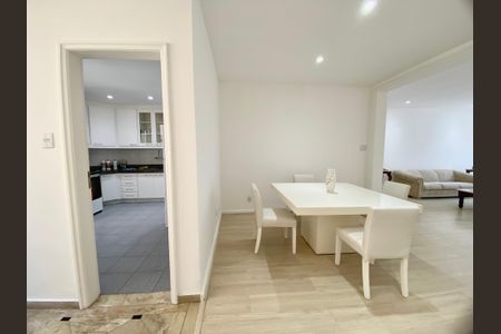 Apartamento para alugar com 147m², 3 quartos e 1 vagaSala 