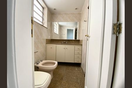 Apartamento para alugar com 147m², 3 quartos e 1 vagaSuite 