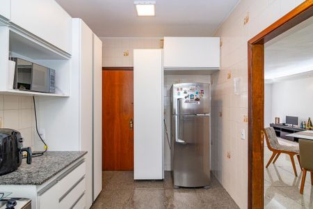 Cozinha de apartamento à venda com 3 quartos, 130m² em Buritis, Belo Horizonte