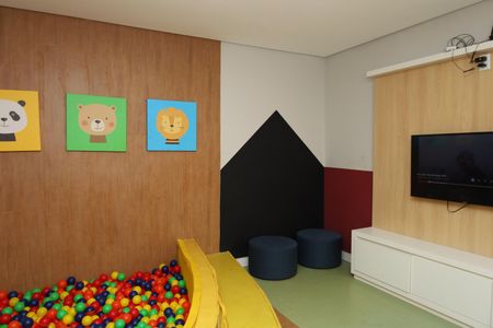 Apartamento à venda com 34m², 2 quartos e sem vagaÁrea comum - Playground