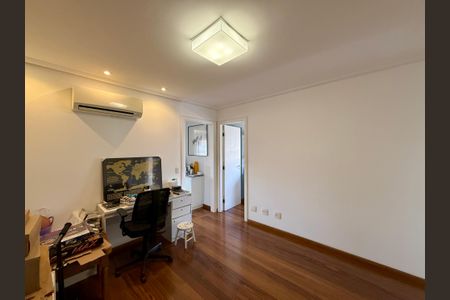 Apartamento à venda com 170m², 3 quartos e 3 vagas Apartamento à venda com 170m², 3 quartos e 3 vagasSala