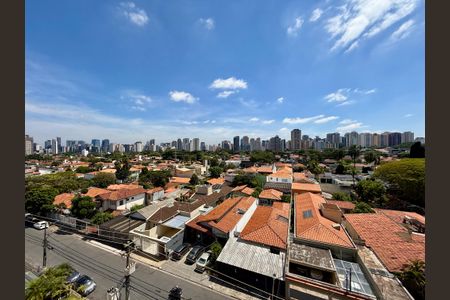 Apartamento à venda com 170m², 3 quartos e 3 vagas Apartamento à venda com 170m², 3 quartos e 3 vagasVista
