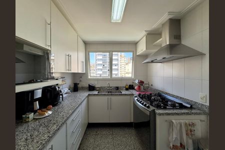 Apartamento à venda com 170m², 3 quartos e 3 vagas Apartamento à venda com 170m², 3 quartos e 3 vagasCozinha