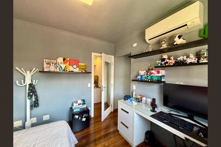 Apartamento à venda com 170m², 3 quartos e 3 vagas Apartamento à venda com 170m², 3 quartos e 3 vagasSuíte 1