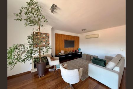 Apartamento à venda com 170m², 3 quartos e 3 vagas Apartamento à venda com 170m², 3 quartos e 3 vagasSala