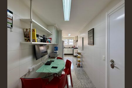 Apartamento à venda com 170m², 3 quartos e 3 vagas Apartamento à venda com 170m², 3 quartos e 3 vagasCozinha