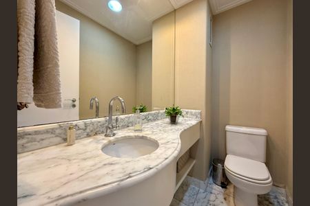 Apartamento à venda com 170m², 3 quartos e 3 vagas Apartamento à venda com 170m², 3 quartos e 3 vagasLavabo