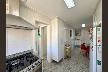 Apartamento à venda com 170m², 3 quartos e 3 vagas Apartamento à venda com 170m², 3 quartos e 3 vagasCozinha