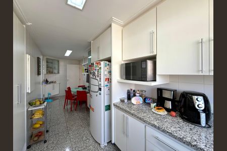 Apartamento à venda com 170m², 3 quartos e 3 vagas Apartamento à venda com 170m², 3 quartos e 3 vagasCozinha