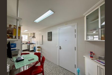 Apartamento à venda com 170m², 3 quartos e 3 vagas Apartamento à venda com 170m², 3 quartos e 3 vagasCozinha