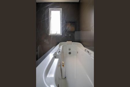 Apartamento à venda com 211m², 3 quartos e 3 vagasBanheiro da Suíte 1