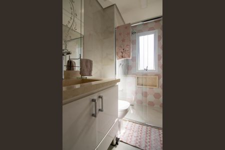 Apartamento à venda com 211m², 3 quartos e 3 vagasBanheiro da Suíte 2