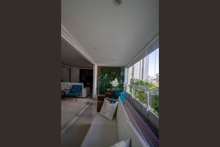 Apartamento à venda com 211m², 3 quartos e 3 vagasVaranda