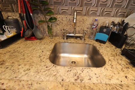 Apartamento à venda com 74m², 2 quartos e 2 vagasCozinha - Pia