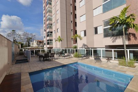 Apartamento à venda com 74m², 2 quartos e 2 vagasÁrea Comum - Piscina