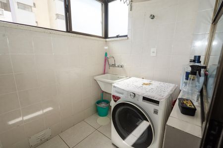 Apartamento à venda com 83m², 3 quartos e 1 vagaÁrea de Serviço