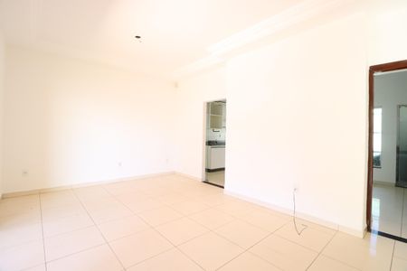 Sala de casa para alugar com 3 quartos, 130m² em Granada, Uberlândia