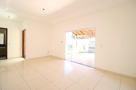 Sala de casa para alugar com 3 quartos, 130m² em Granada, Uberlândia