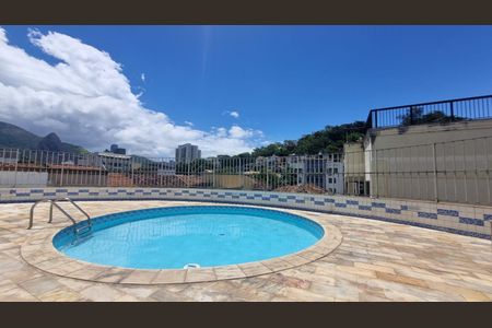 Apartamento à venda com 66m², 2 quartos e 1 vaga Apartamento à venda com 66m², 2 quartos e 1 vagaPiscina