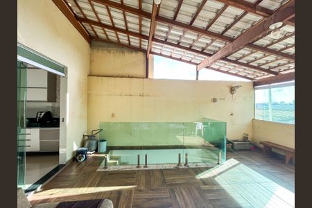 Casa à venda com 186m², 3 quartos e 2 vagas