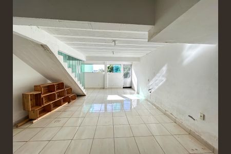 Casa à venda com 186m², 3 quartos e 2 vagas