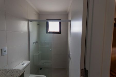 Apartamento para alugar com 56m², 2 quartos e 1 vaga Apartamento para alugar com 56m², 2 quartos e 1 vagaBanheiro da Suíte