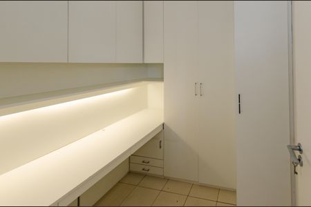 Apartamento à venda com 144m², 4 quartos e 4 vagasQuarto de serviço