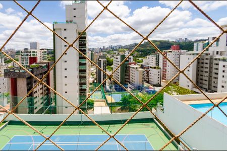 Apartamento à venda com 144m², 4 quartos e 4 vagasVista