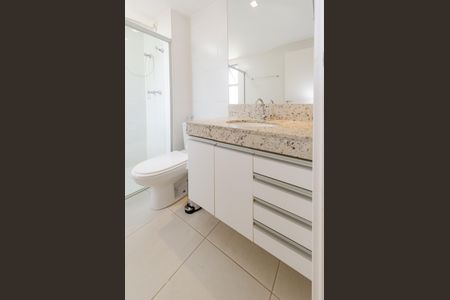 Apartamento à venda com 144m², 4 quartos e 4 vagasBanheiro suíte 1