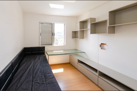 Apartamento à venda com 144m², 4 quartos e 4 vagasSemi-suíte 2