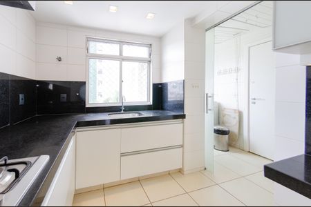 Apartamento à venda com 144m², 4 quartos e 4 vagasCozinha