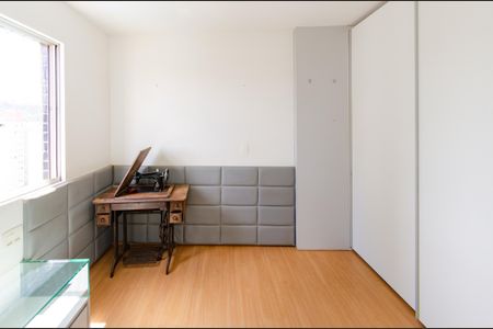 Apartamento à venda com 144m², 4 quartos e 4 vagasSemi-suíte 1