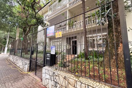 Apartamento para alugar com 138m², 3 quartos e sem vagaFachada