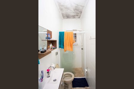 Casa à venda com 180m², 2 quartos e 2 vagasBanheiro Casa 1