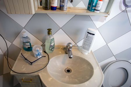 Casa à venda com 180m², 2 quartos e 2 vagasBanheiro Casa 3